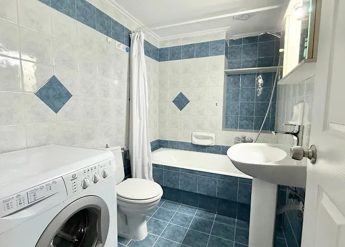 Ibis Apartment *